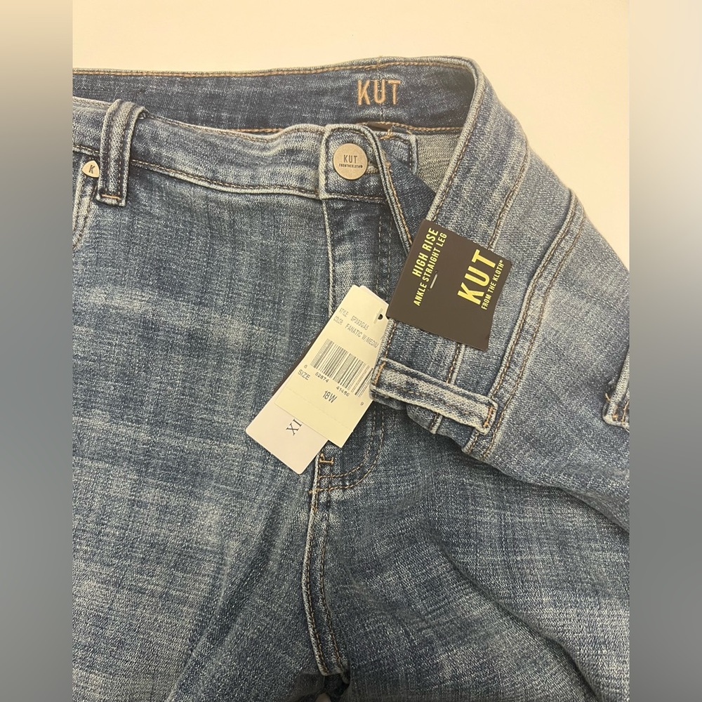 Size 18W KUT from the Kloth High Rise Ankle Straight Leg Jeans - Picture 3 of 6